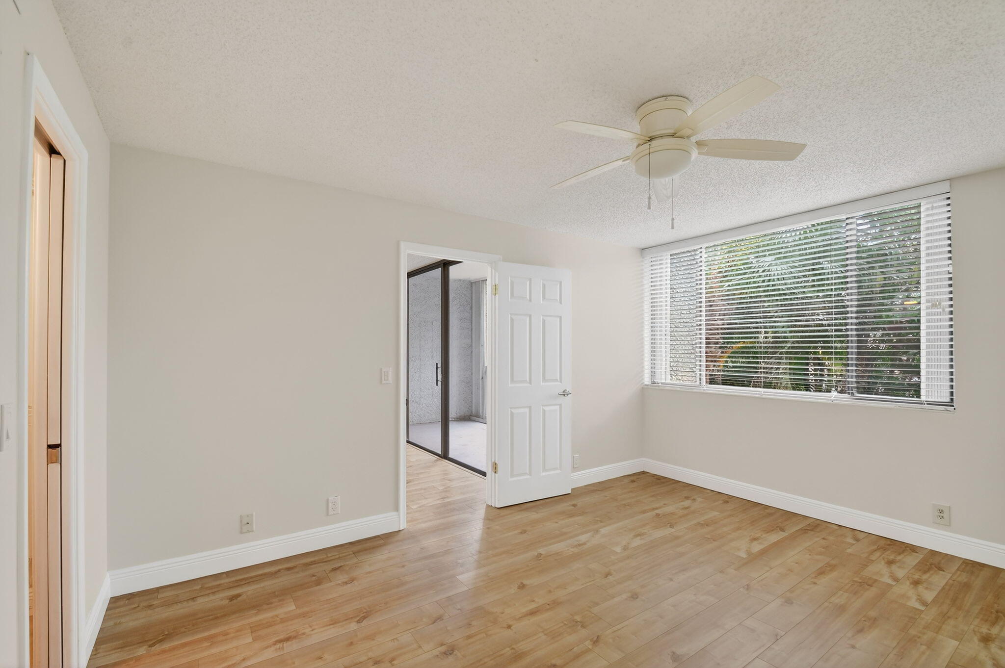 FOUNTAINS OF PALM BEACH CONDO 7 - Residential