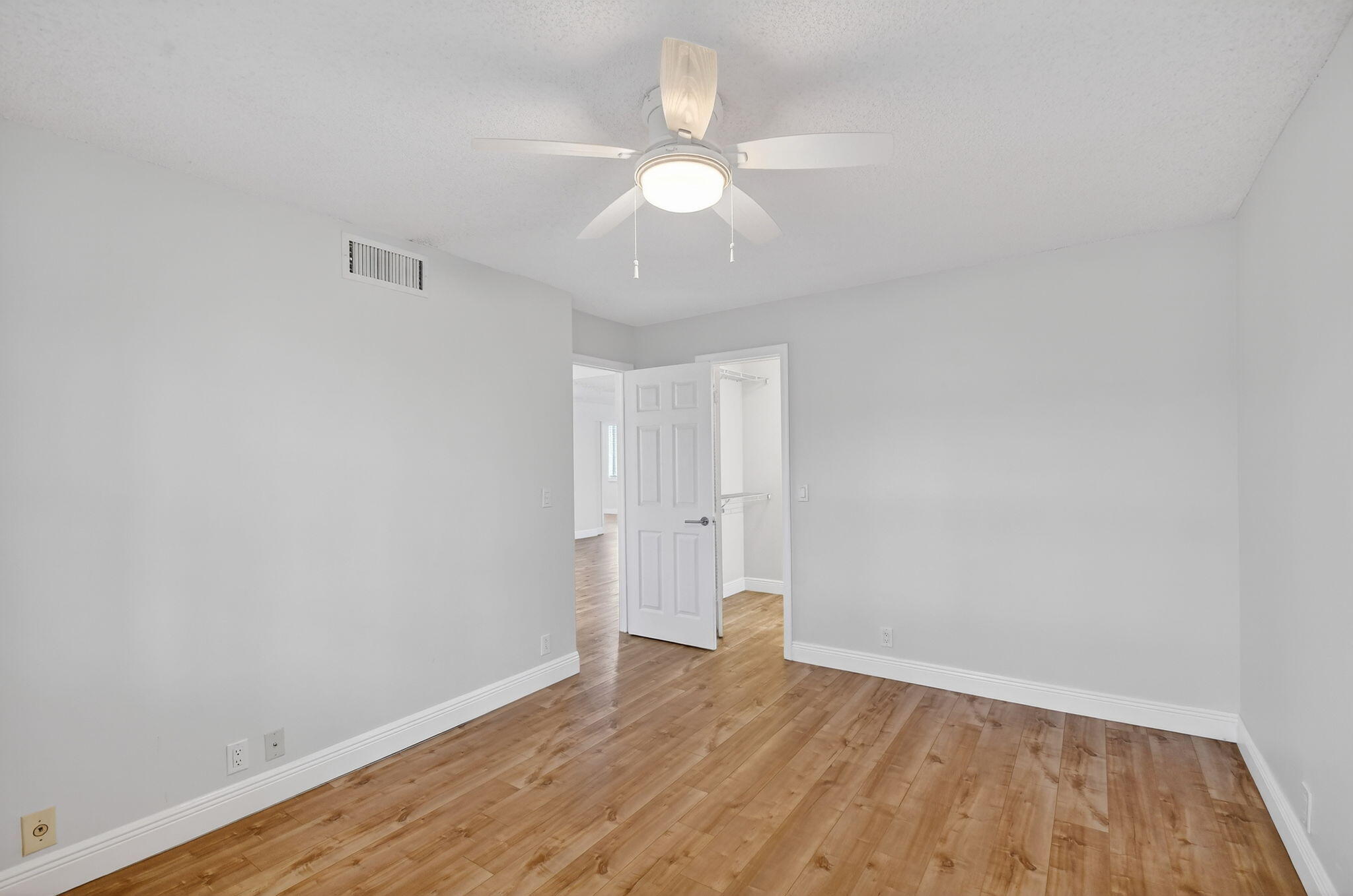 FOUNTAINS OF PALM BEACH CONDO 7 - Residential