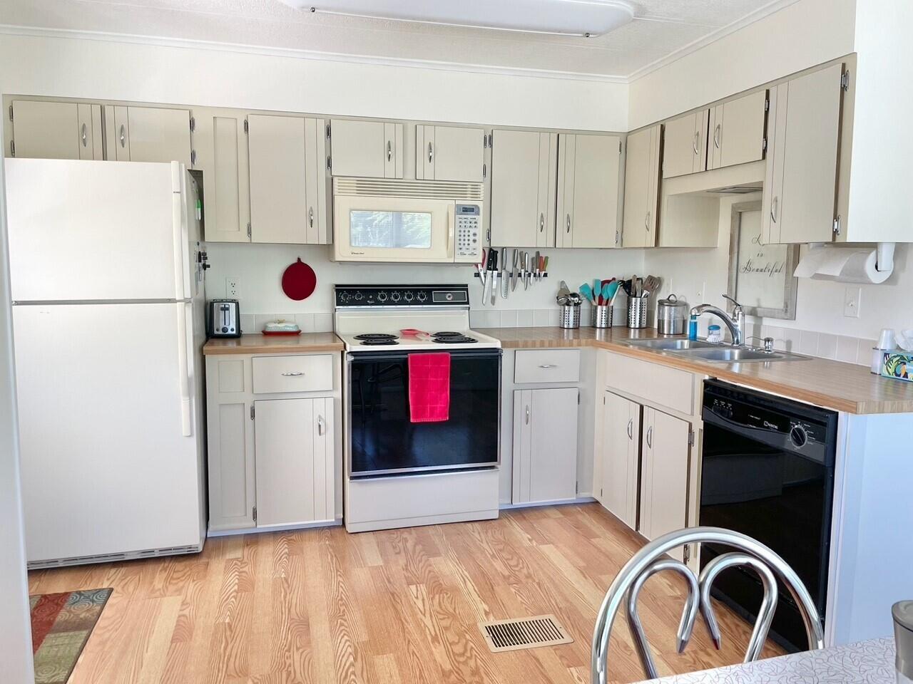 Spanish Lakes Country Club Village - Residential