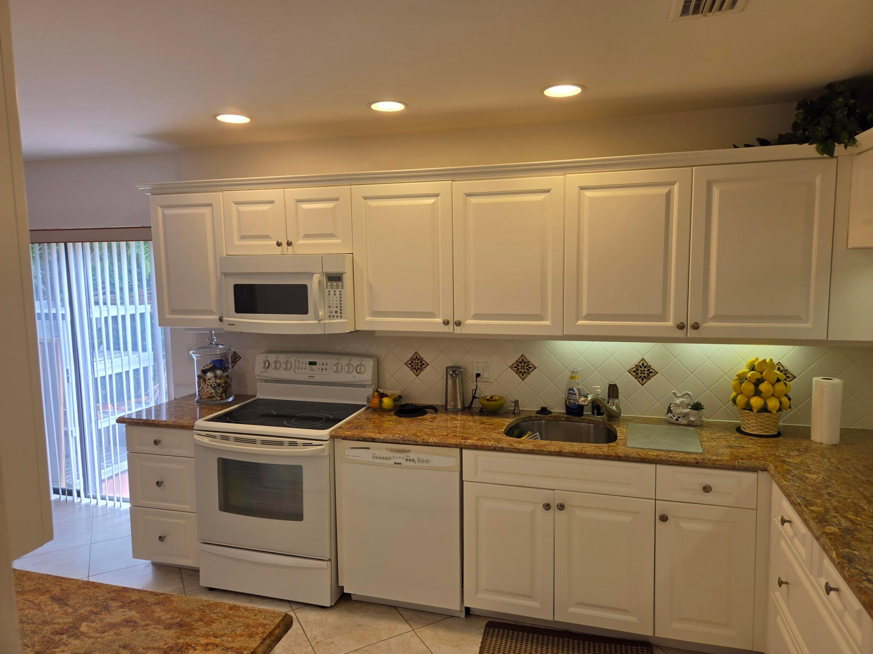 61 EASTGATE Drive A