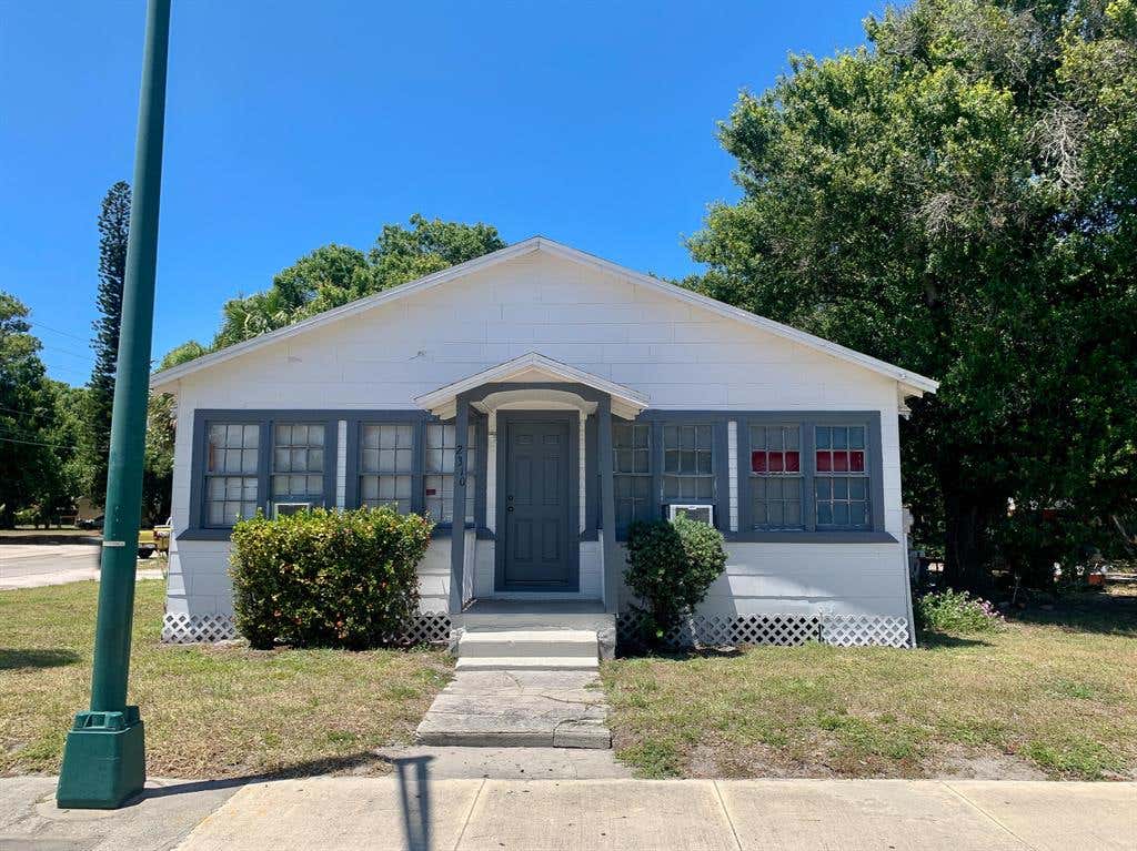 Photo of 2310 Orange Avenue, Fort Pierce, FL 34950 (MLS # R10718912)