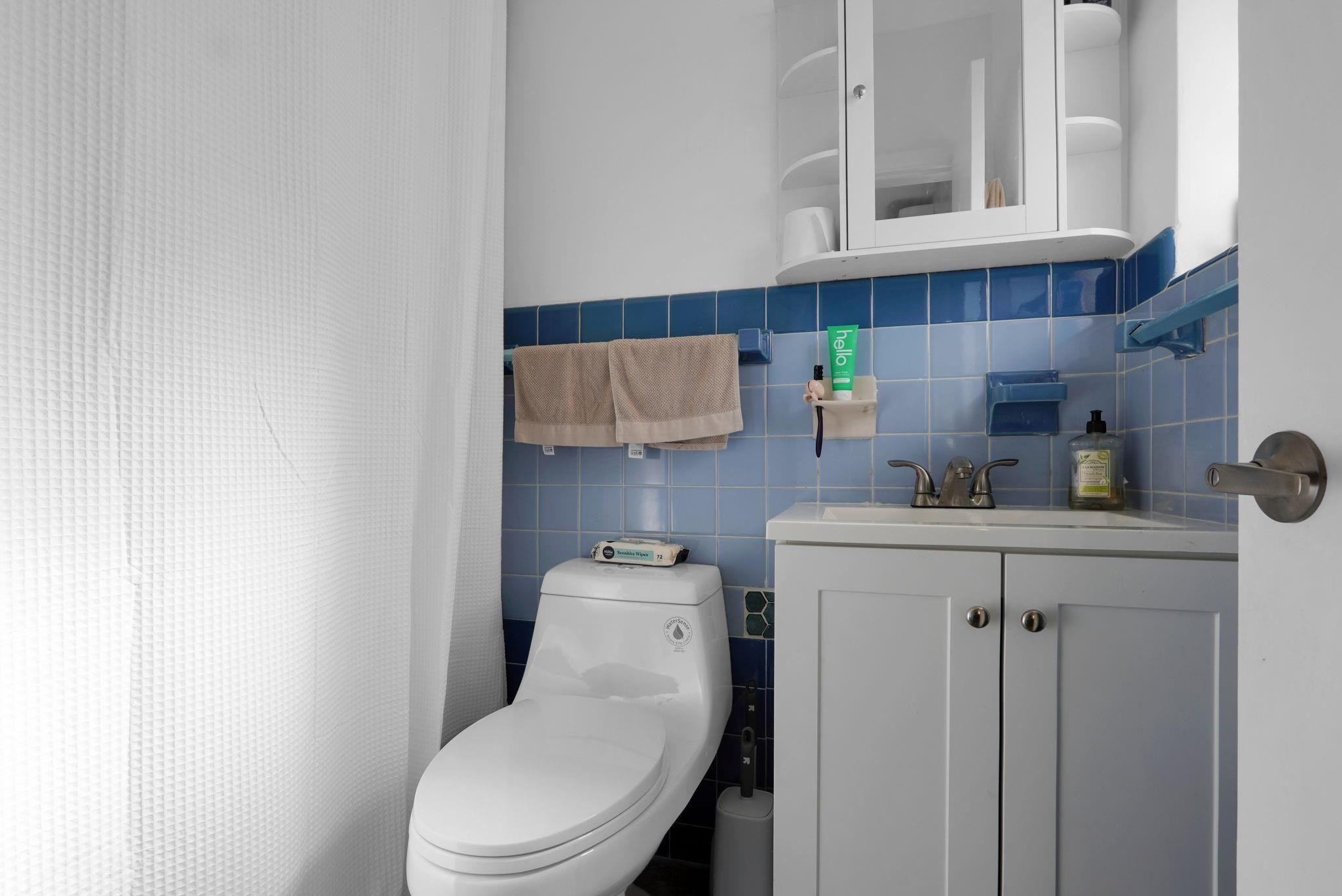 Hollywood 1-21 B - Residential