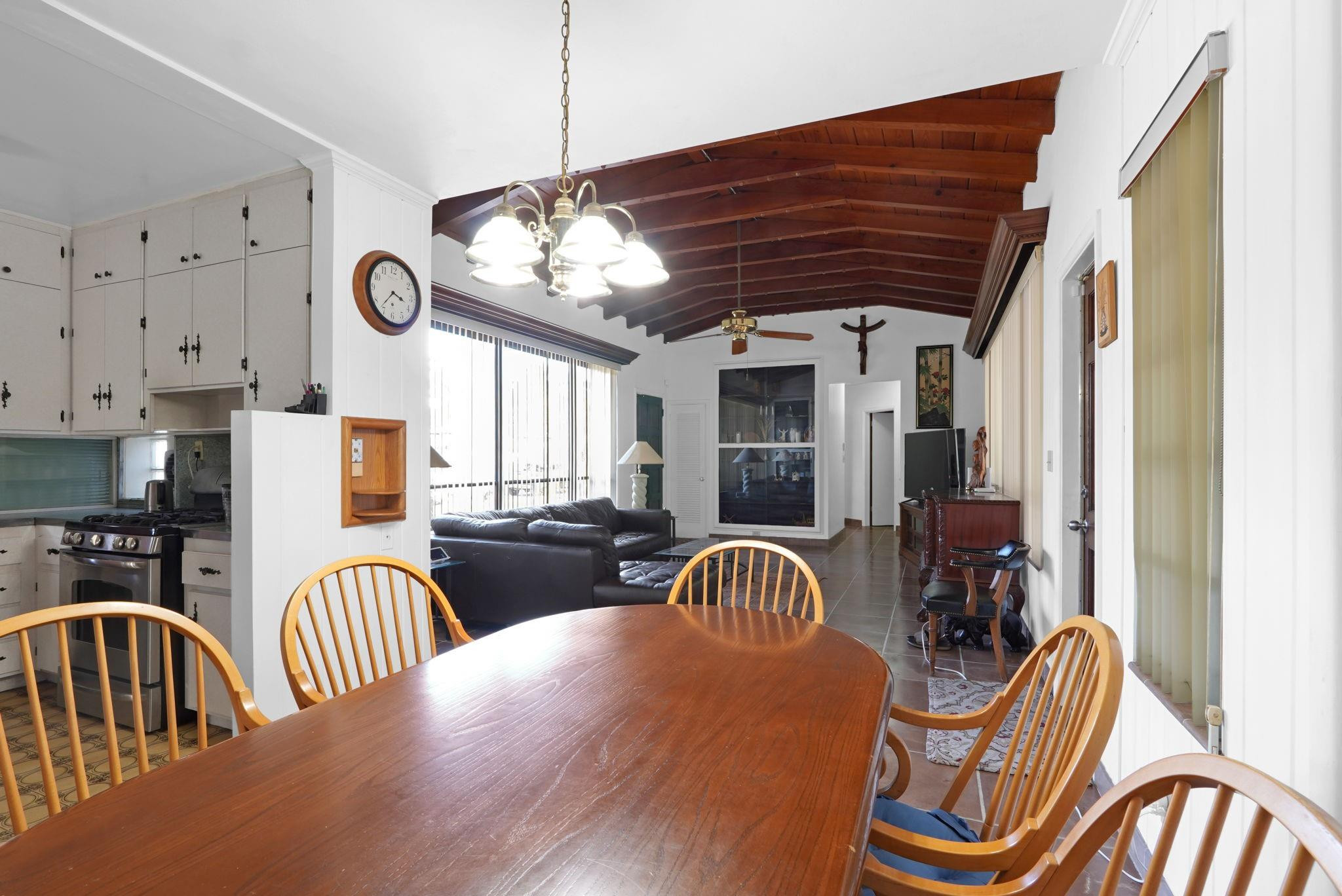 Hollywood 1-21 B - Residential