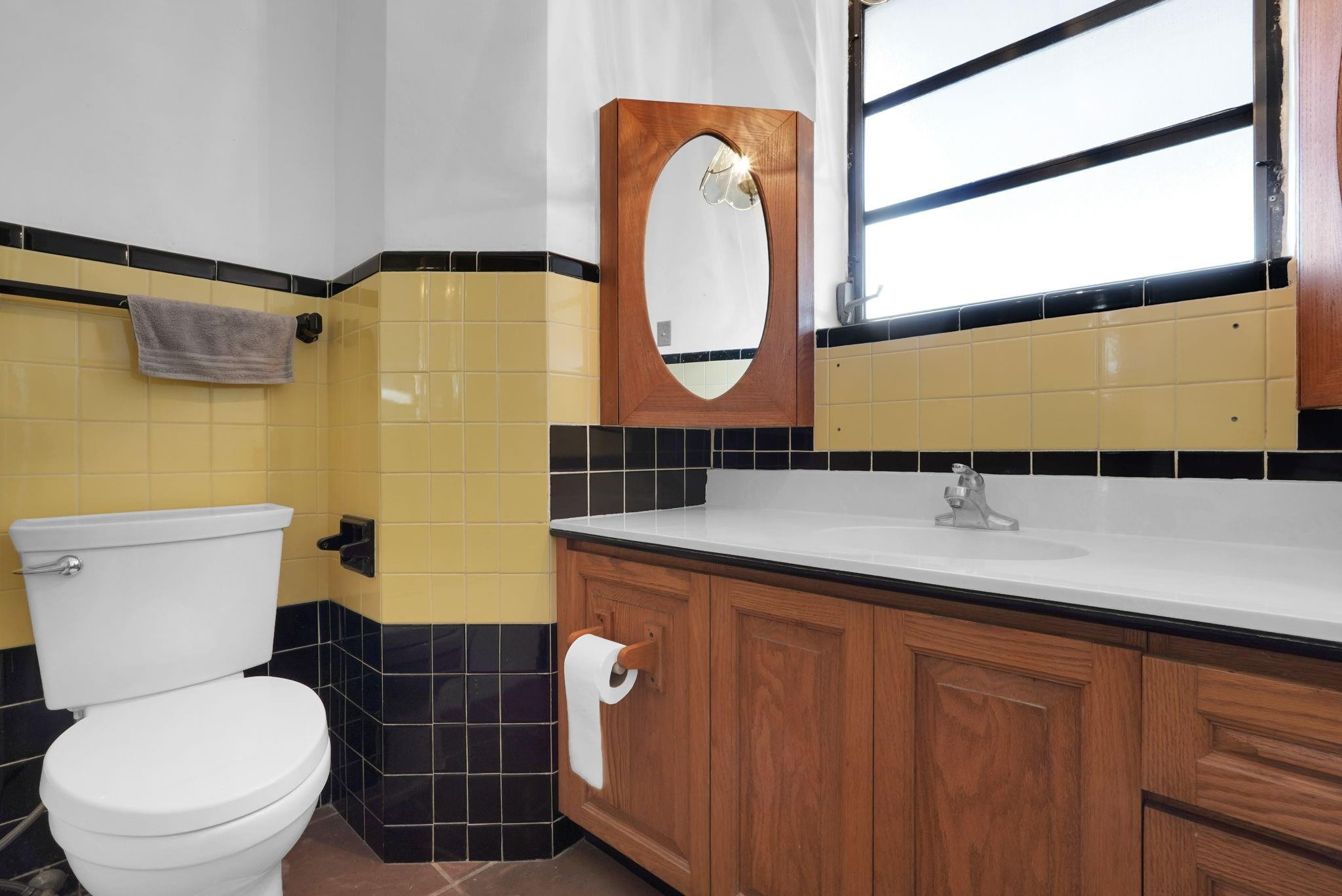 Hollywood 1-21 B - Residential