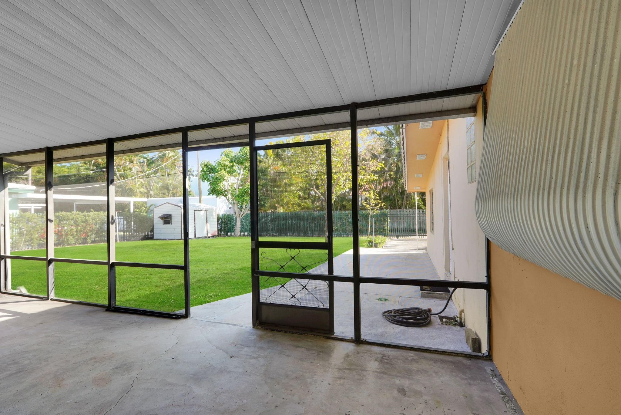 Hollywood 1-21 B - Residential