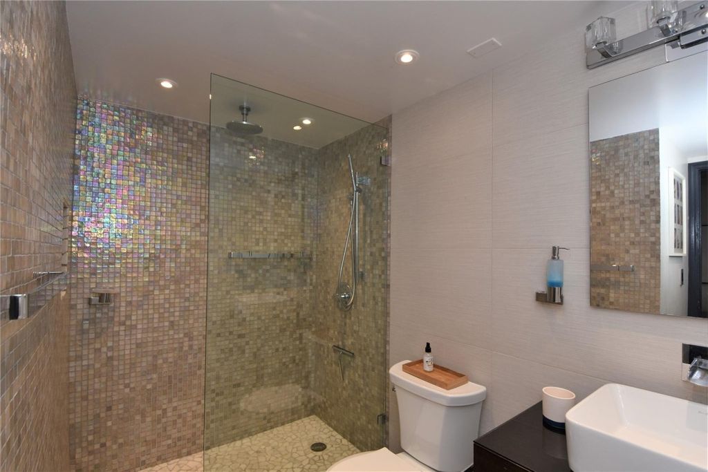 Photo of 2451 NE 49th Street #107, Fort Lauderdale, FL 33308 (MLS # F10515640)