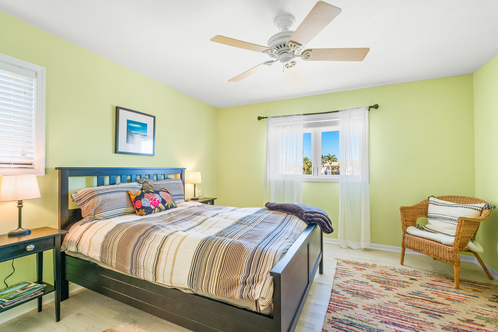 THE MOORINGS UNIT 2 - Residential