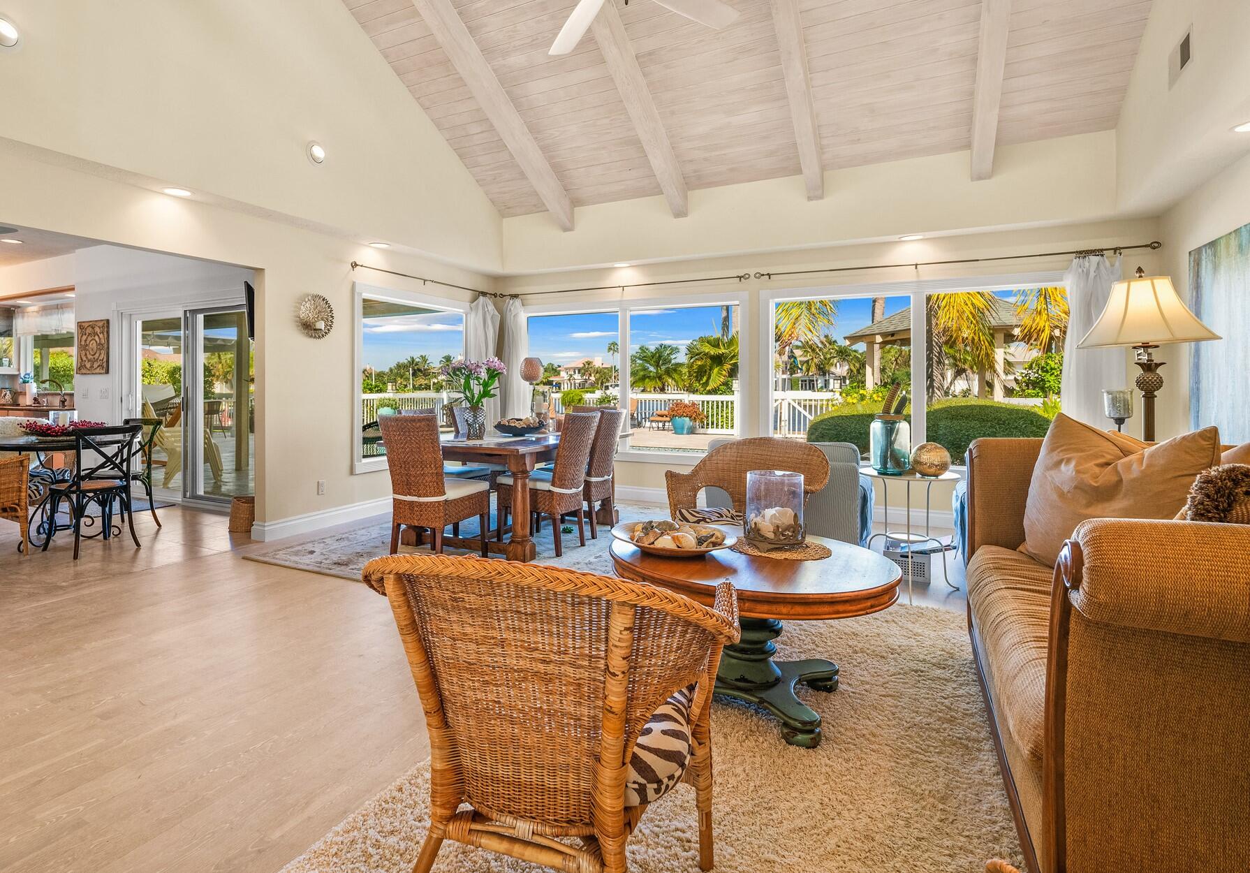 THE MOORINGS UNIT 2 - Residential