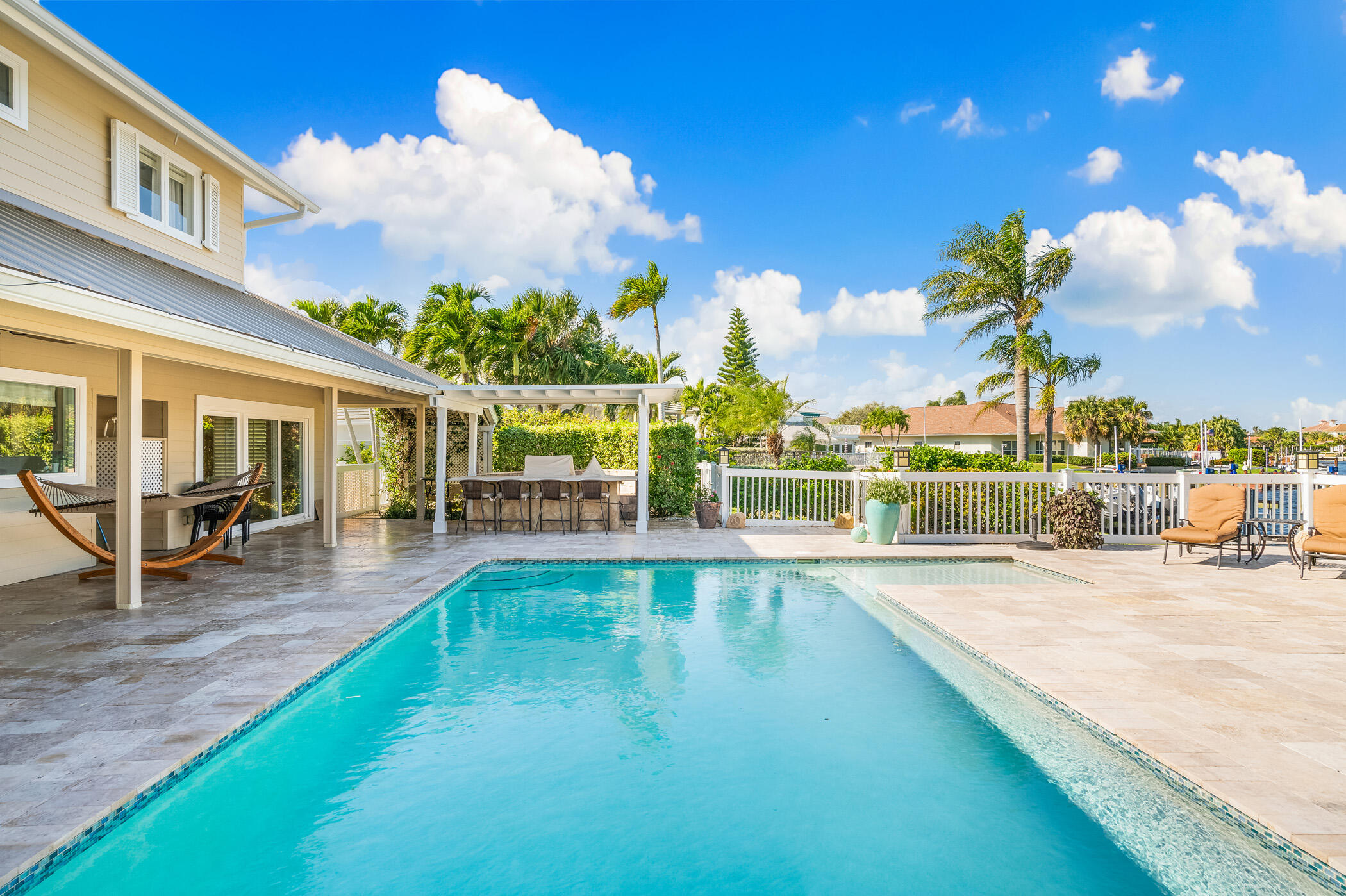 THE MOORINGS UNIT 2 - Residential