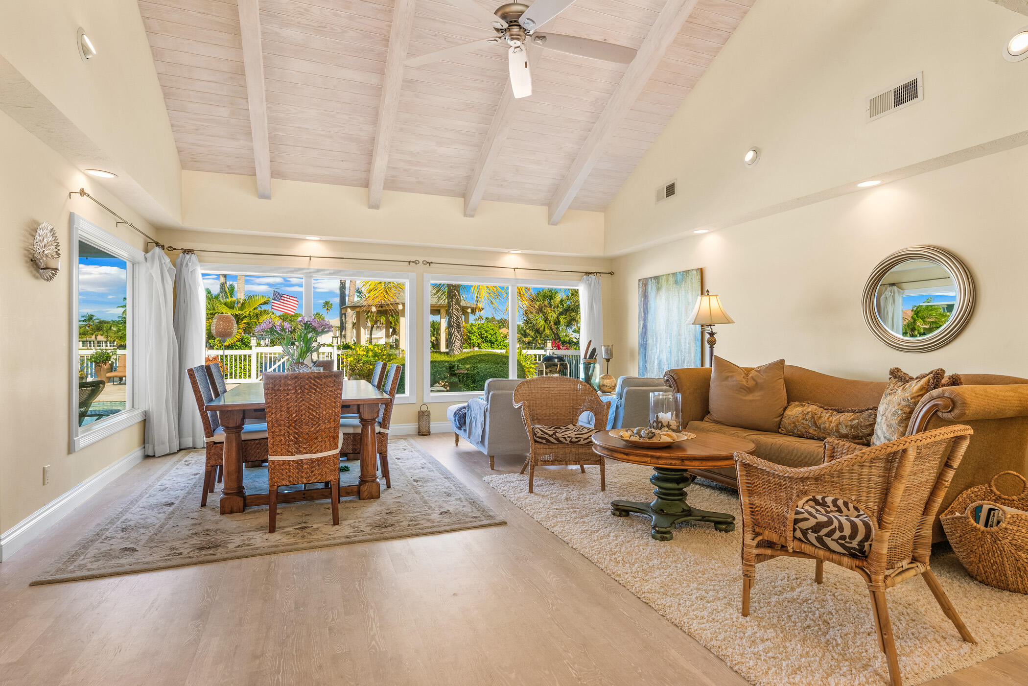 THE MOORINGS UNIT 2 - Residential