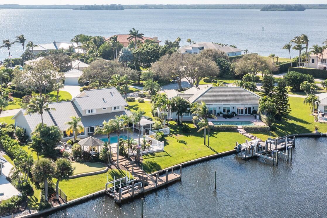 THE MOORINGS UNIT 2 - Residential