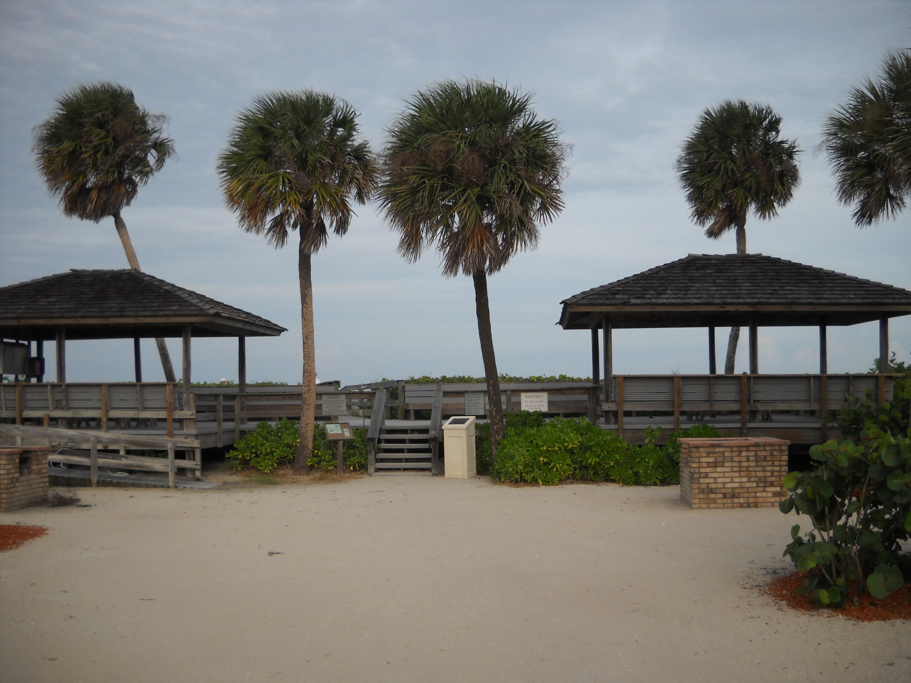 THE MOORINGS UNIT 2 - Residential