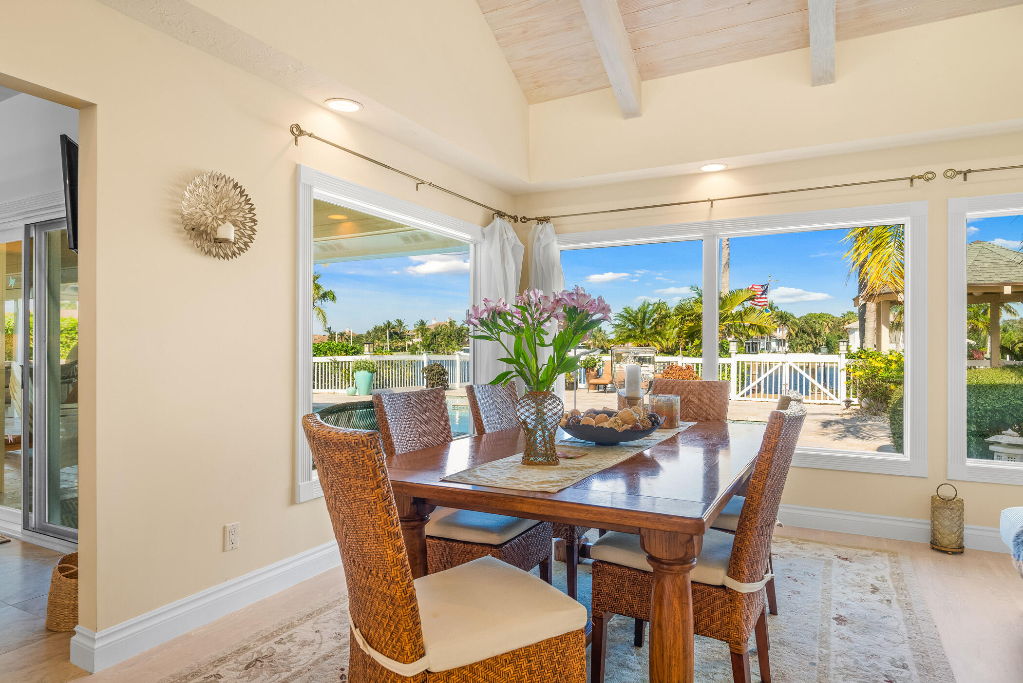 THE MOORINGS UNIT 2 - Residential