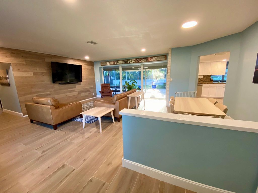 Photo of 1001 SW 12th Road, Boca Raton, FL 33486 (MLS # F10464611)