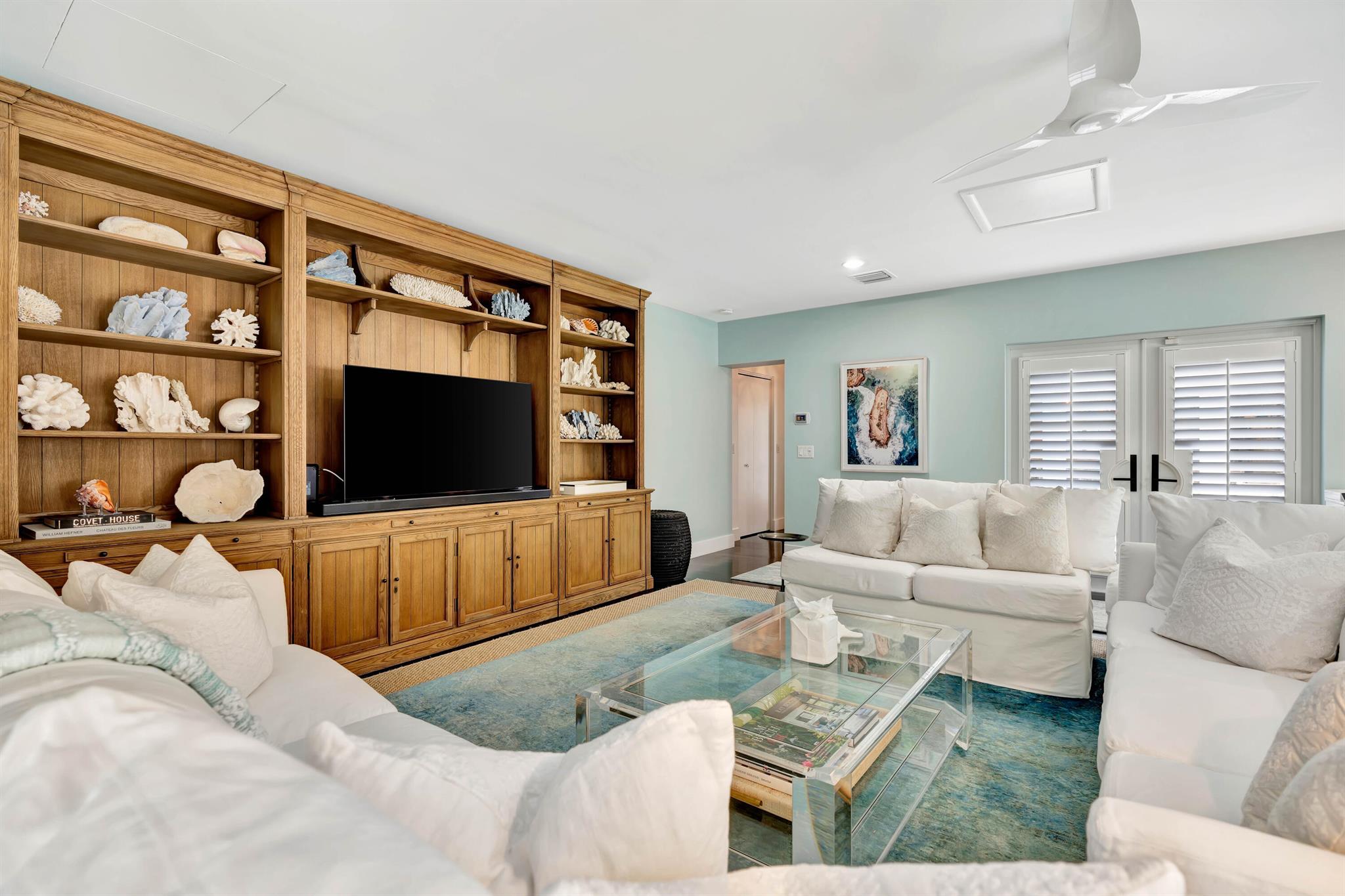 WORTH COURT - Residential Lease