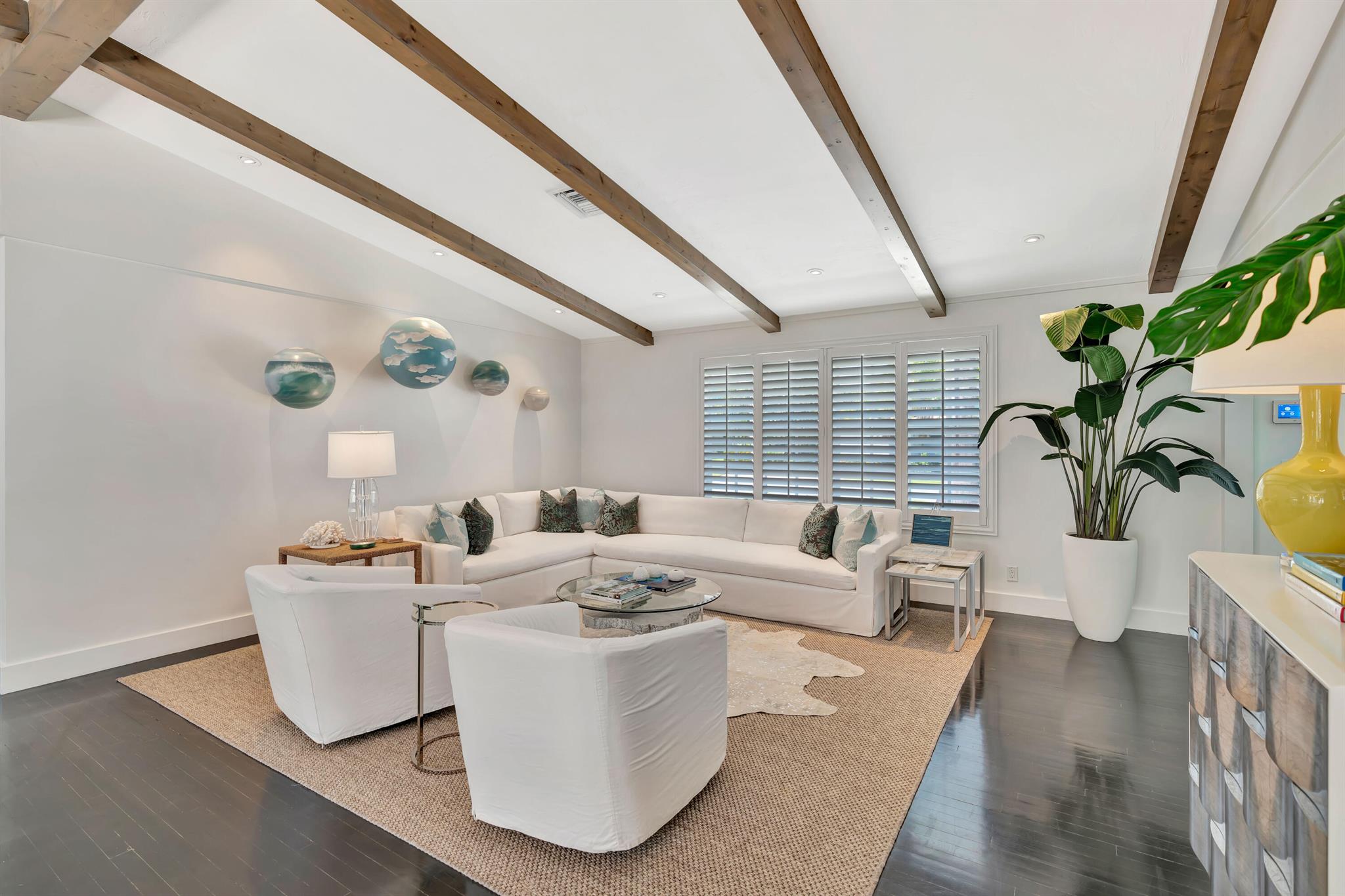 WORTH COURT - Residential Lease