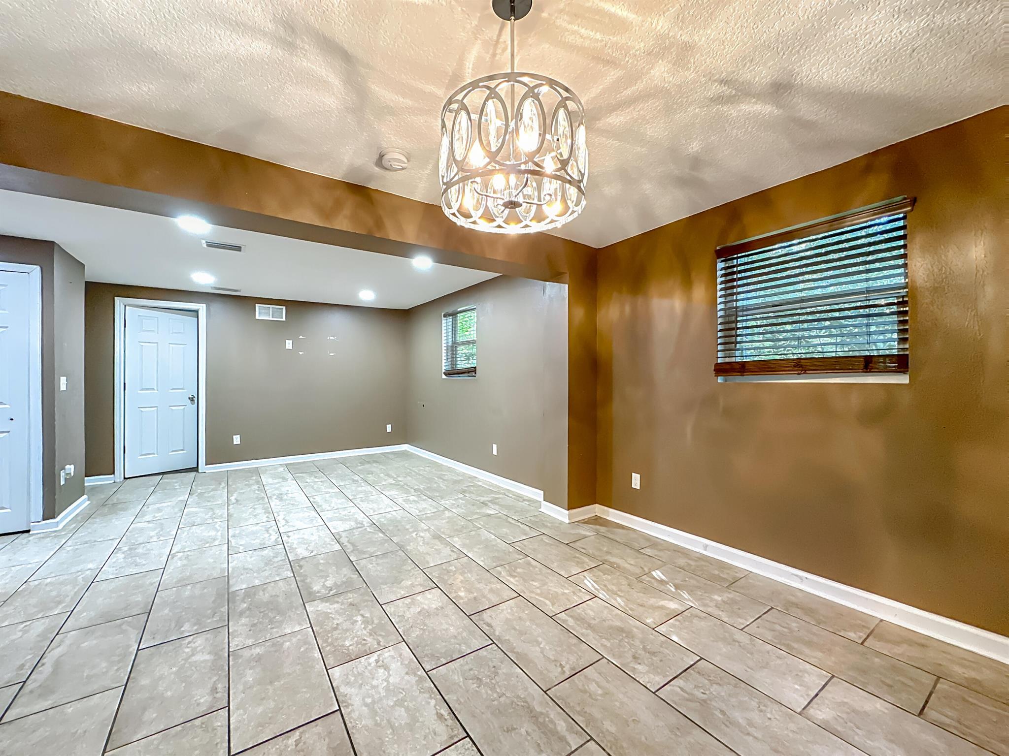 2842 Lucoma Drive