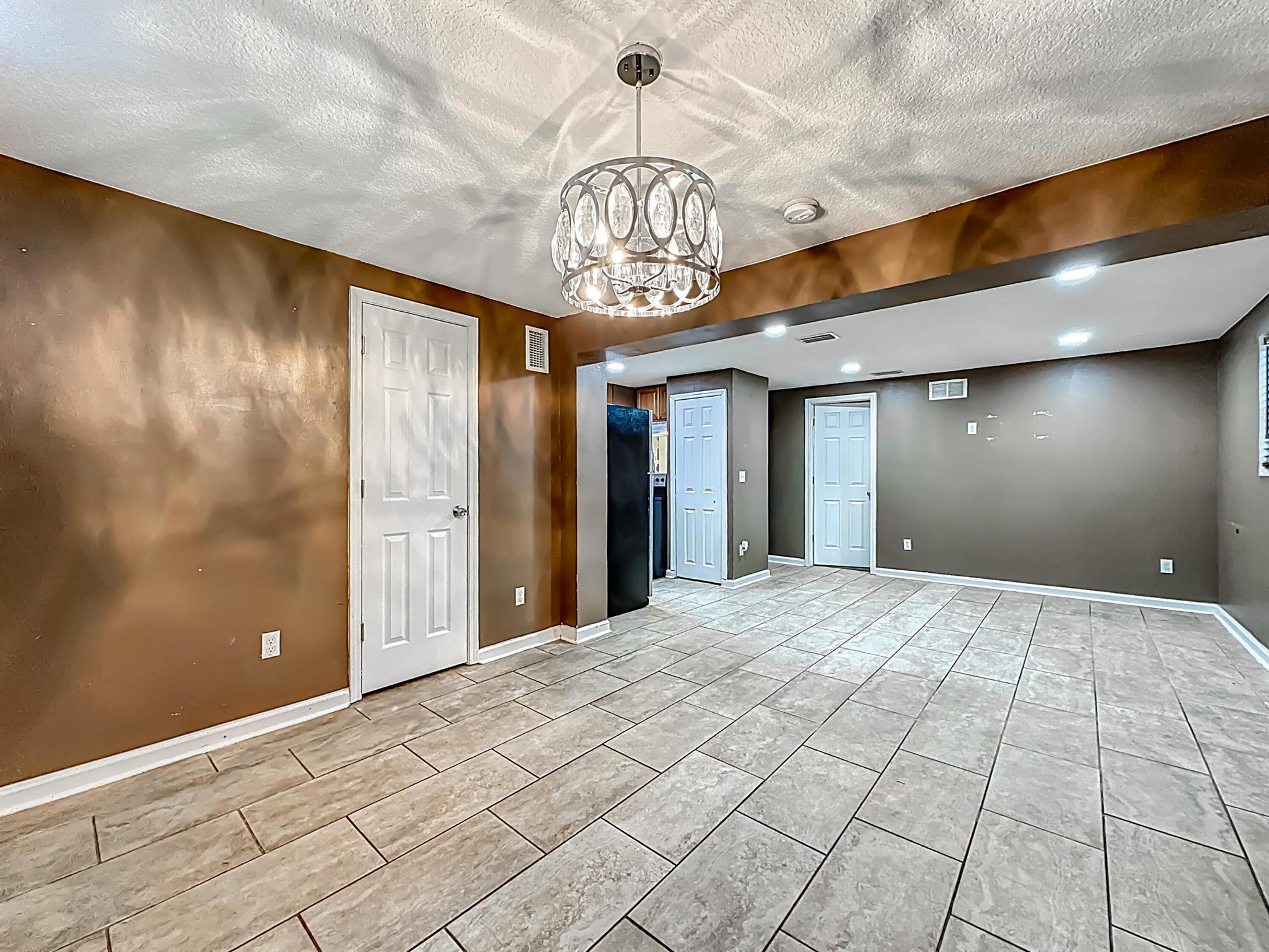 2842 Lucoma Drive