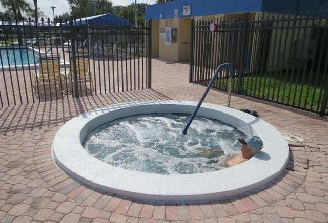 SEAGRAPE CONDO - Residential