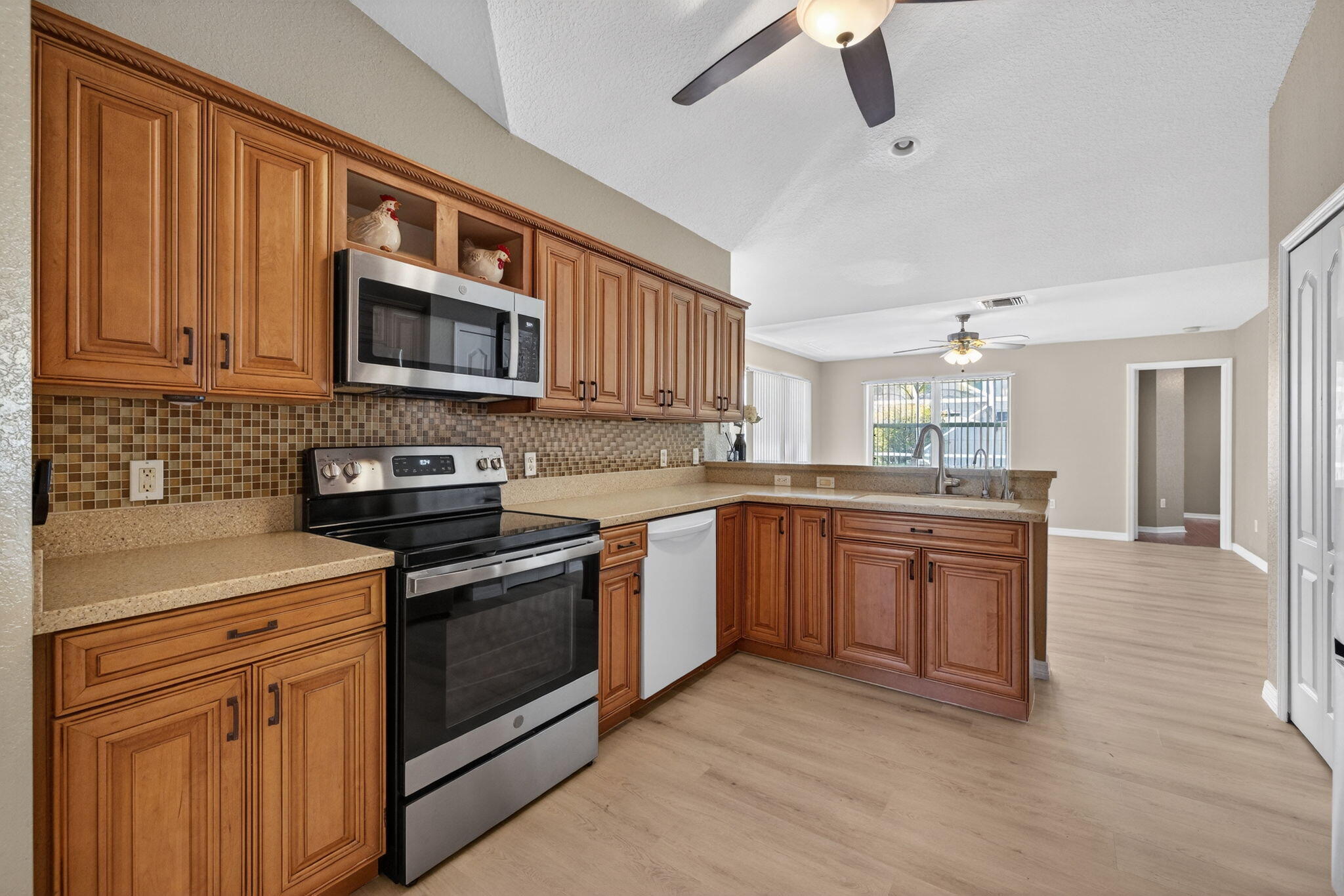 PORT ST LUCIE SECTION 48 1ST REPLAT - Residential