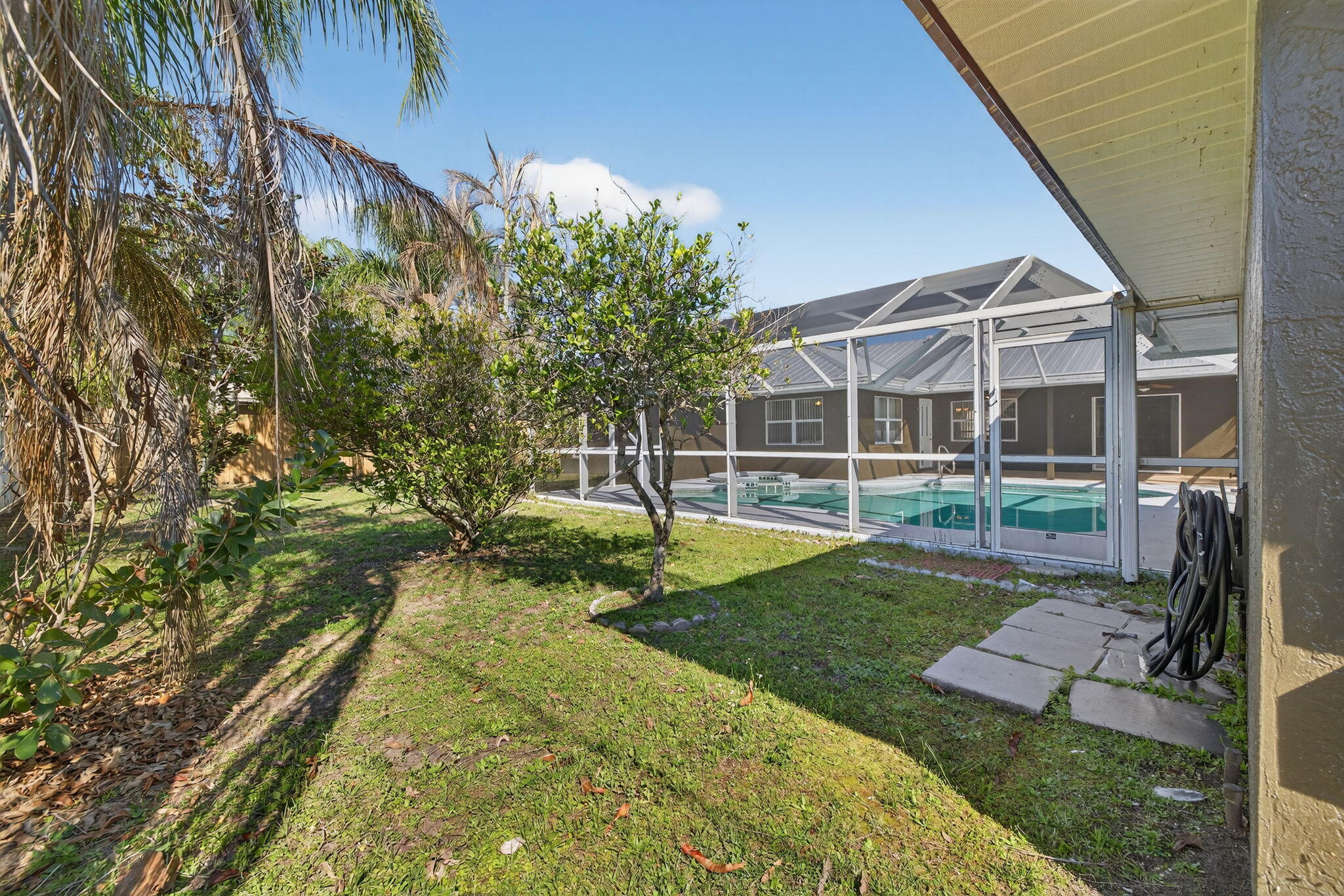 PORT ST LUCIE SECTION 48 1ST REPLAT - Residential