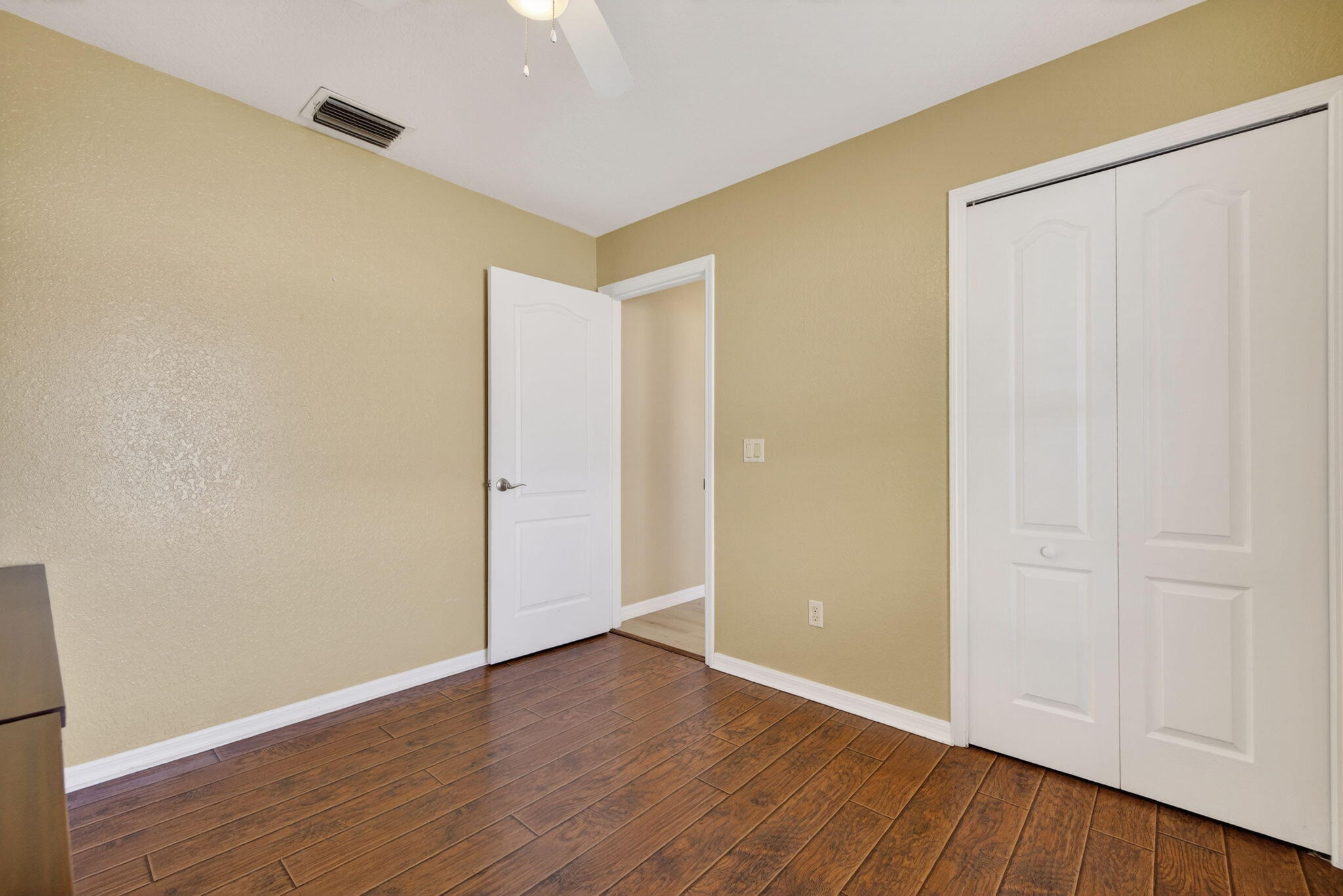 PORT ST LUCIE SECTION 48 1ST REPLAT - Residential