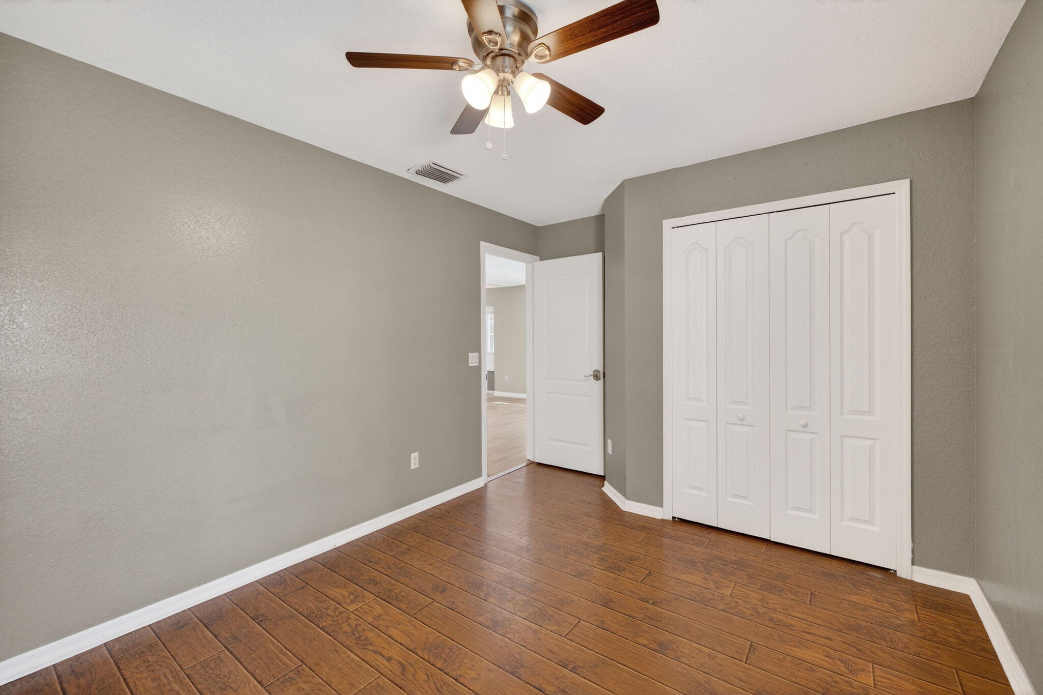 PORT ST LUCIE SECTION 48 1ST REPLAT - Residential