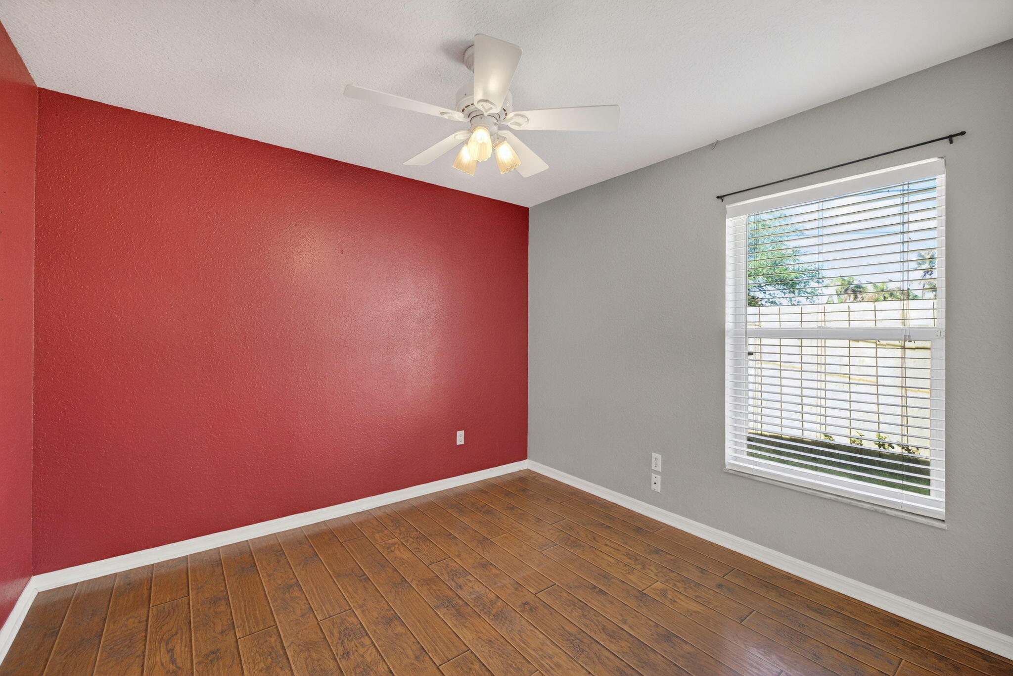 PORT ST LUCIE SECTION 48 1ST REPLAT - Residential