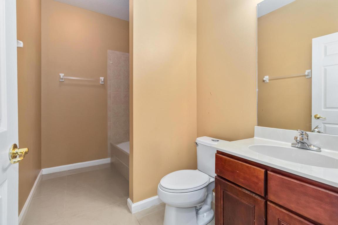 BRENTWOOD LAKES P.U.D. PHASE I - Residential Lease