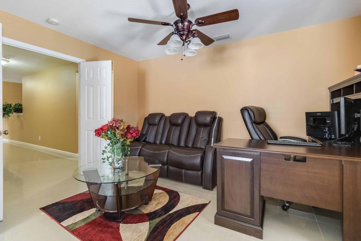 BRENTWOOD LAKES P.U.D. PHASE I - Residential Lease