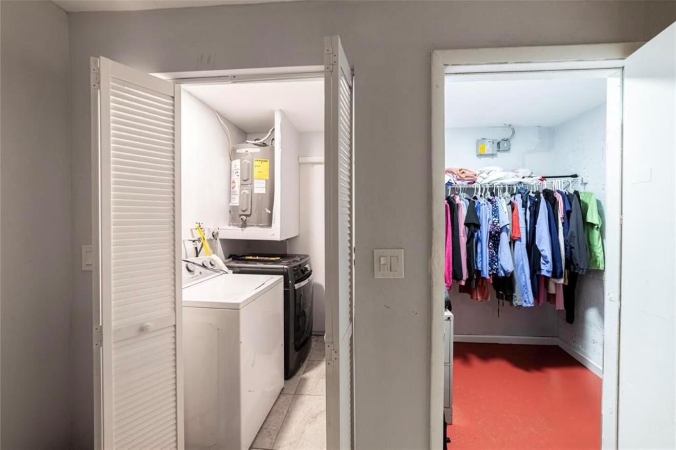 COUNTRY CLUB ESTATES UNIT - Residential