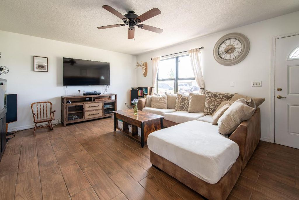 Photo of 2099 SE Madison Street, Stuart, FL 34997 (MLS # R10996822)