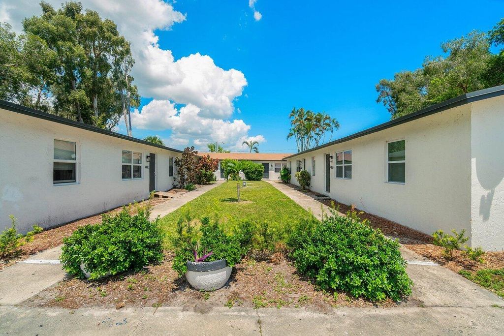 Photo of 4063 Herbertz Road, Lake Worth, FL 33461 (MLS # R10997031)