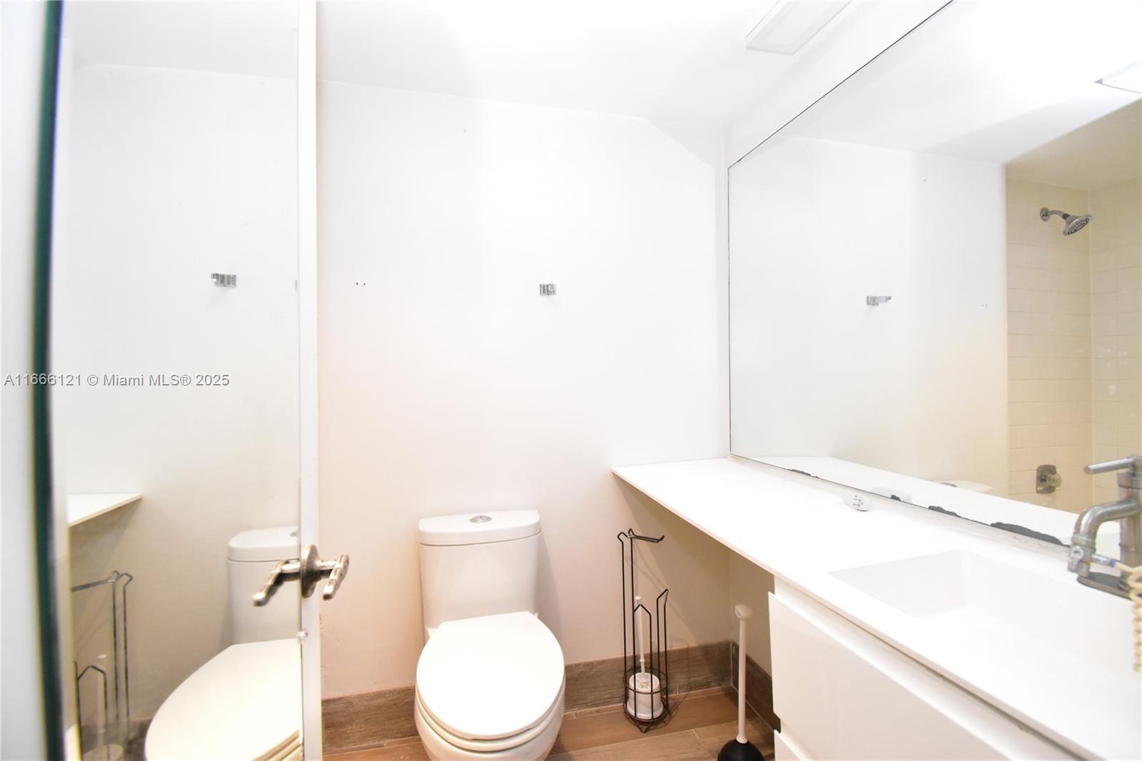 525 N Ocean Blvd 414