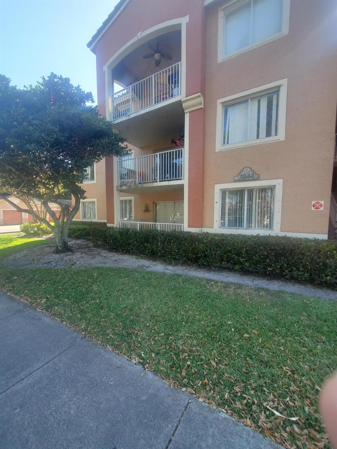RIVIERA PALMS CONDO - Residential
