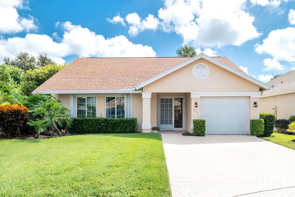 Photo of 291 Moccasin Trail W, Jupiter, FL 33458 (MLS # R11005005)