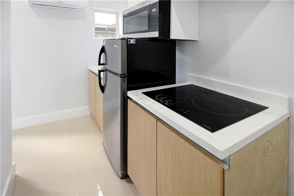 Hollywood Little Ranches - Residential Lease