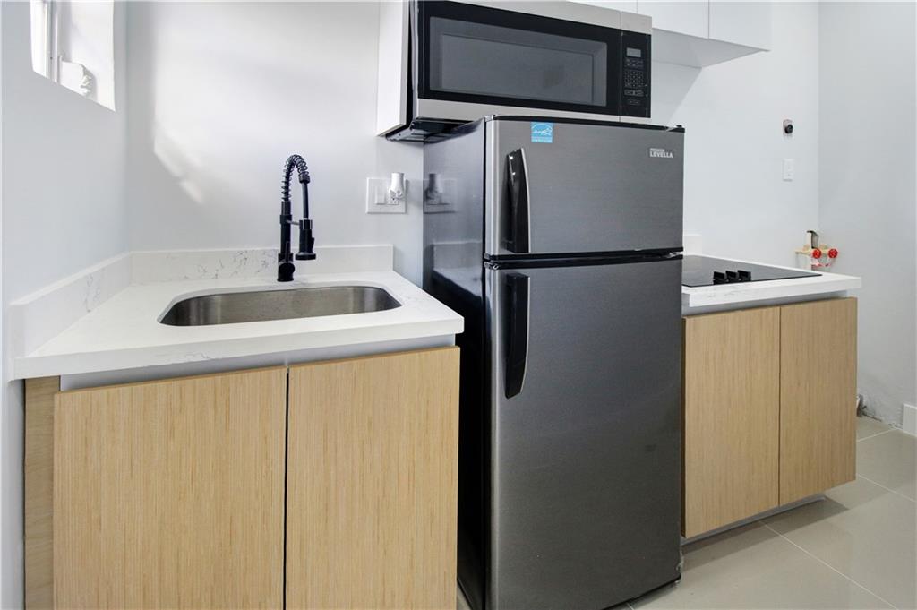 Hollywood Little Ranches - Residential Lease