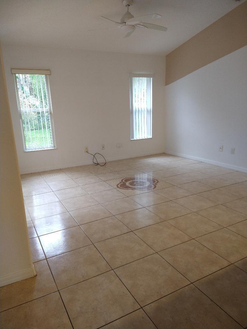 PORT ST LUCIE SECTION 44 - Residential Lease