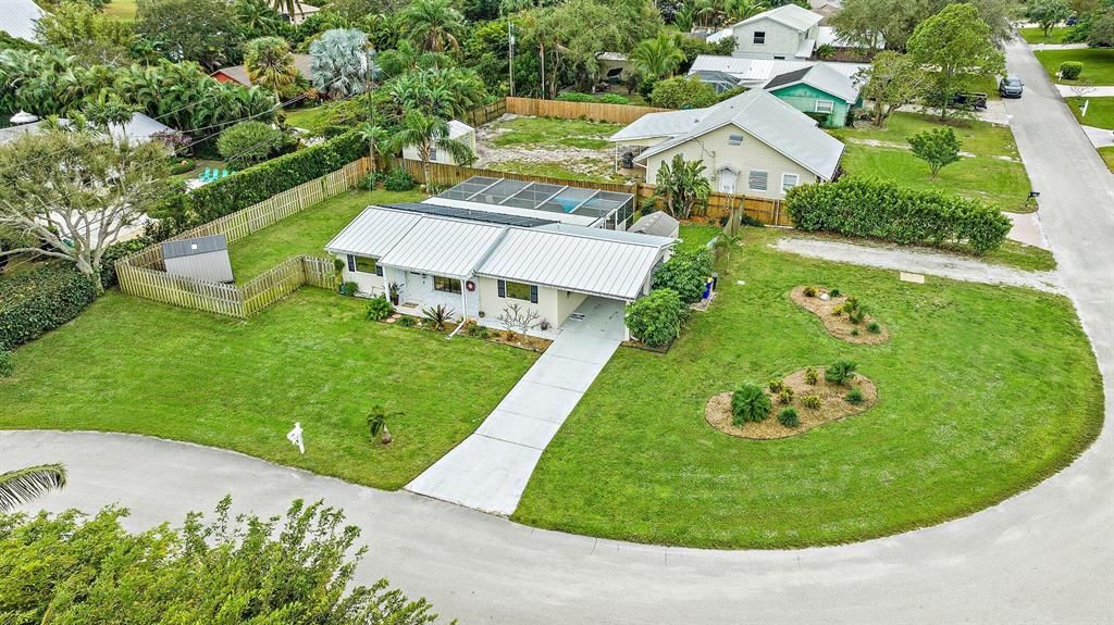 Photo of 8988 SE Colony Street, Hobe Sound, FL 33455 (MLS # R10853186)