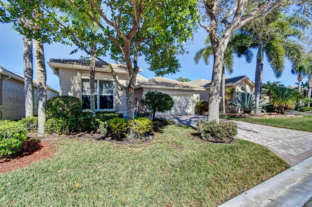 Photo of 8227 Seahorse Cove Boulevard, Lake Worth, FL 33467 (MLS # R10688305)