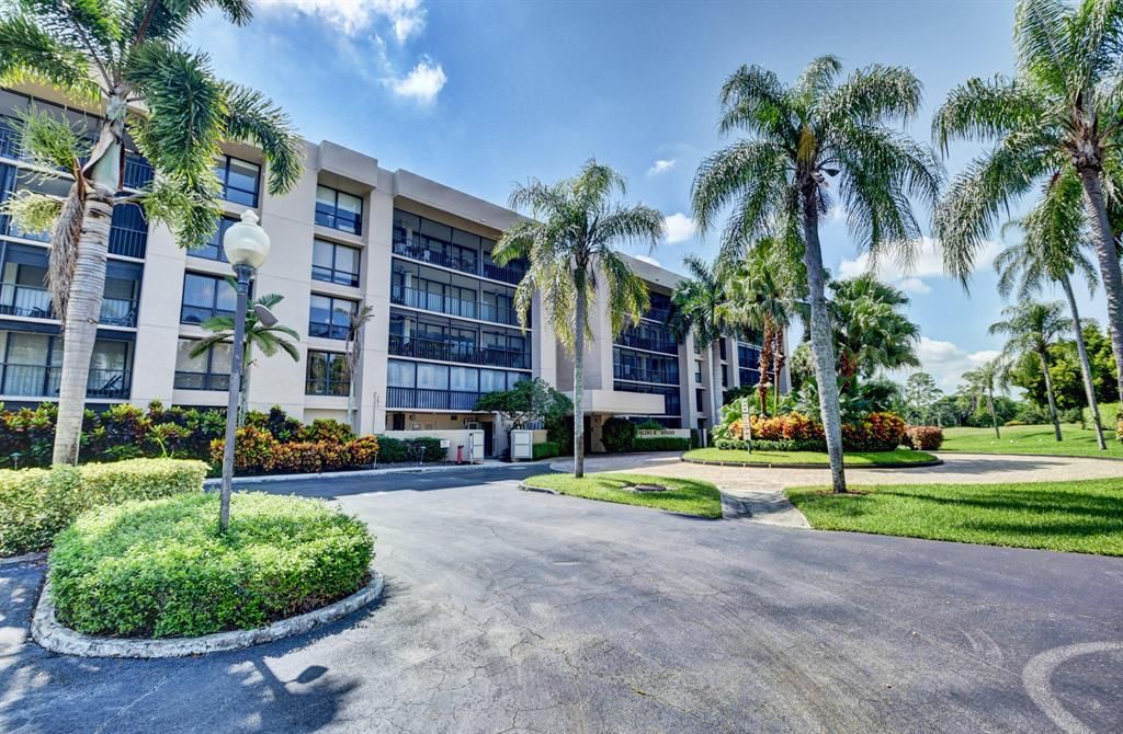 Photo of 20110 Boca West Drive #255, Boca Raton, FL 33434 (MLS # R10638050)