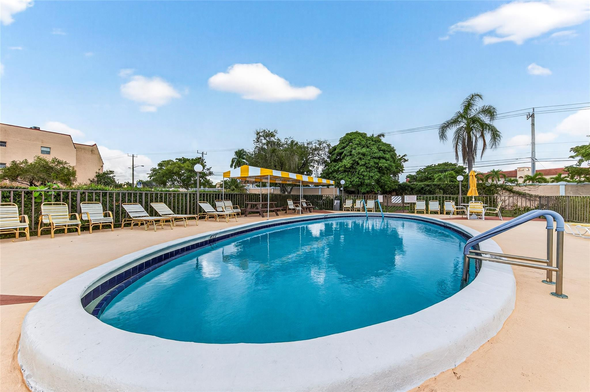 Sunrise Lakes - Residential