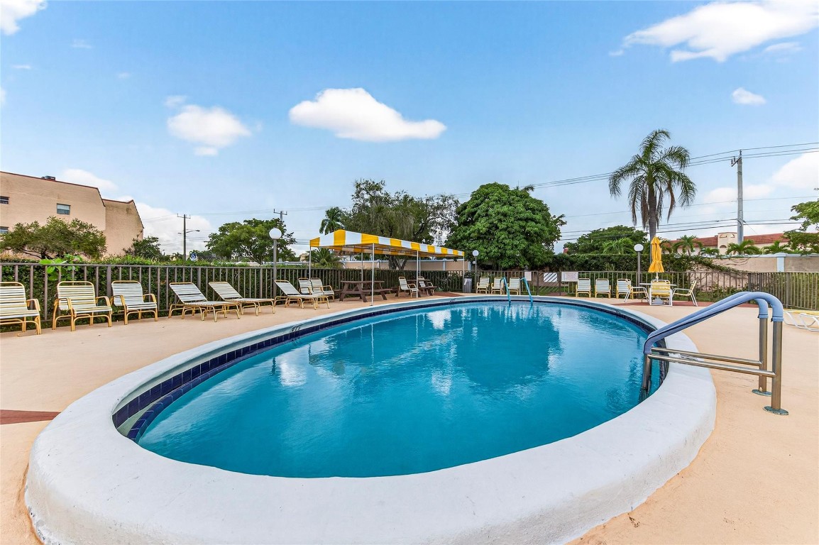 Sunrise Lakes - Residential