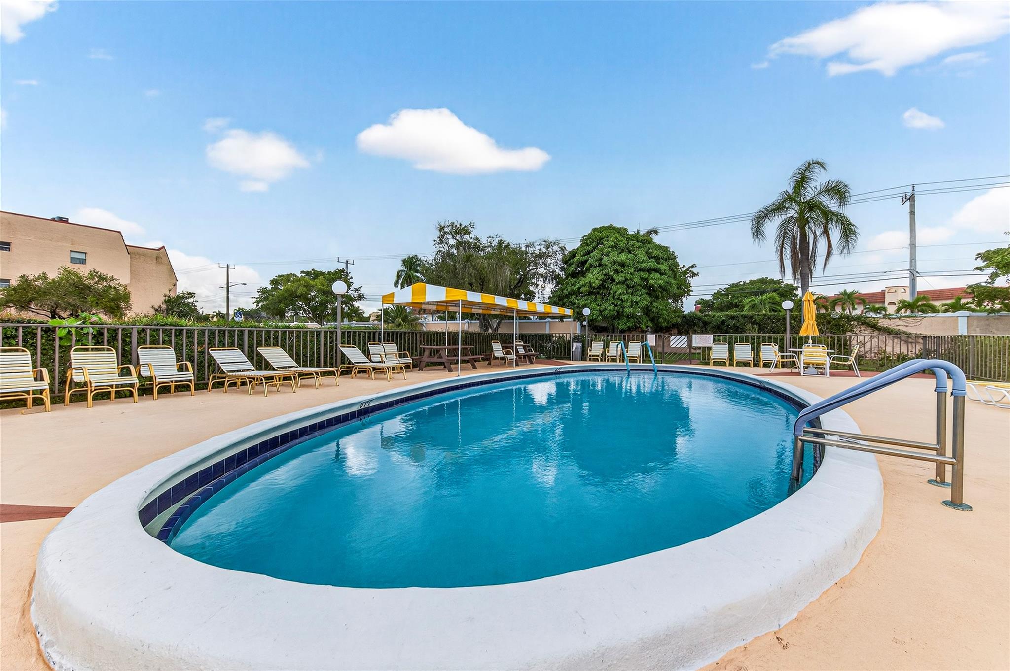 Sunrise Lakes - Residential