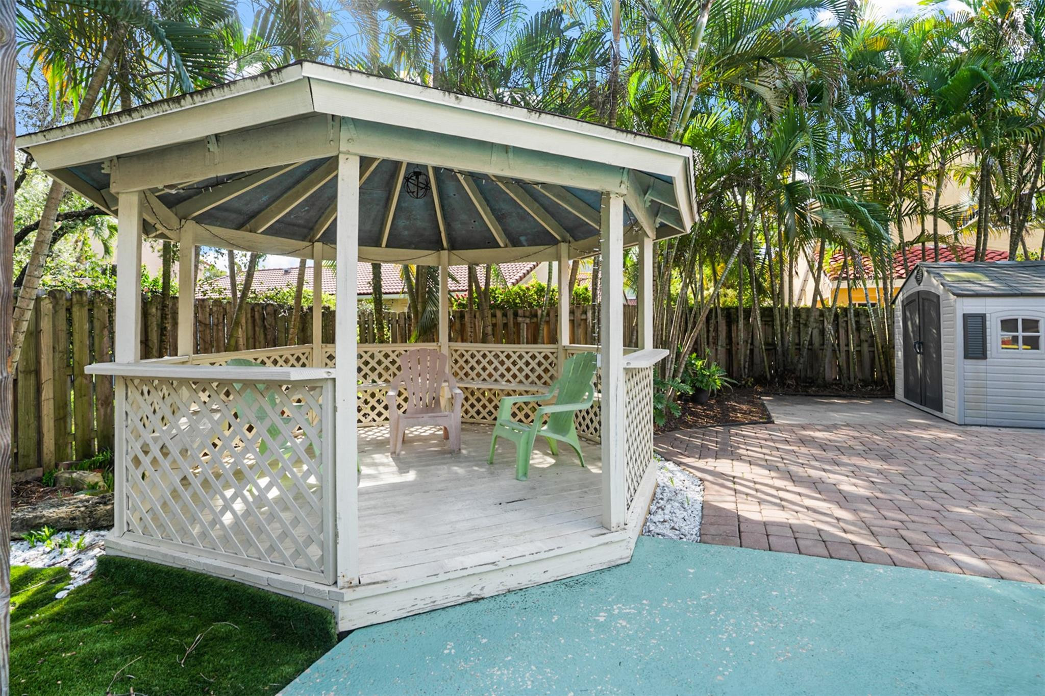 Country Isles Garden Home - Residential