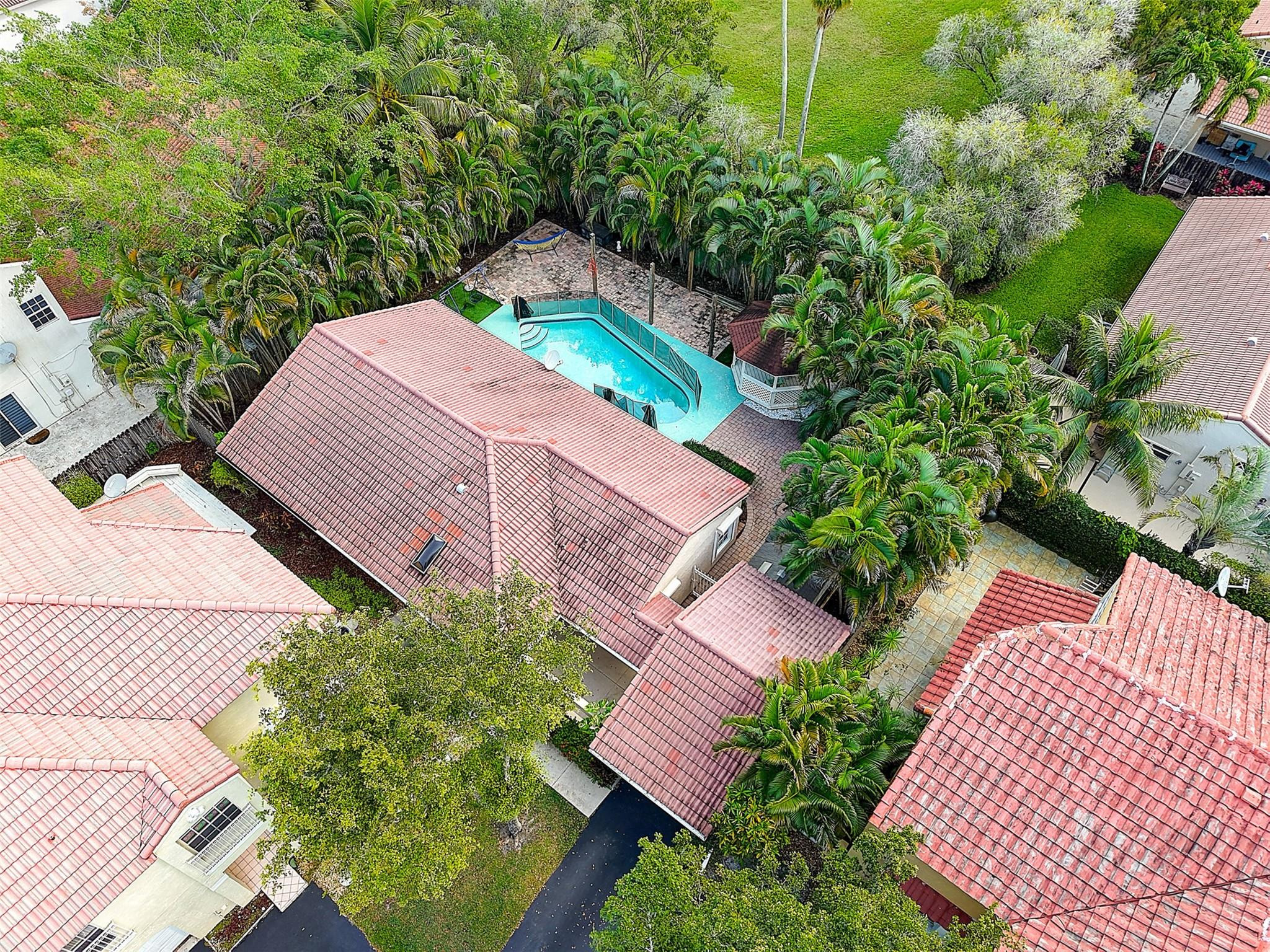 Country Isles Garden Home - Residential