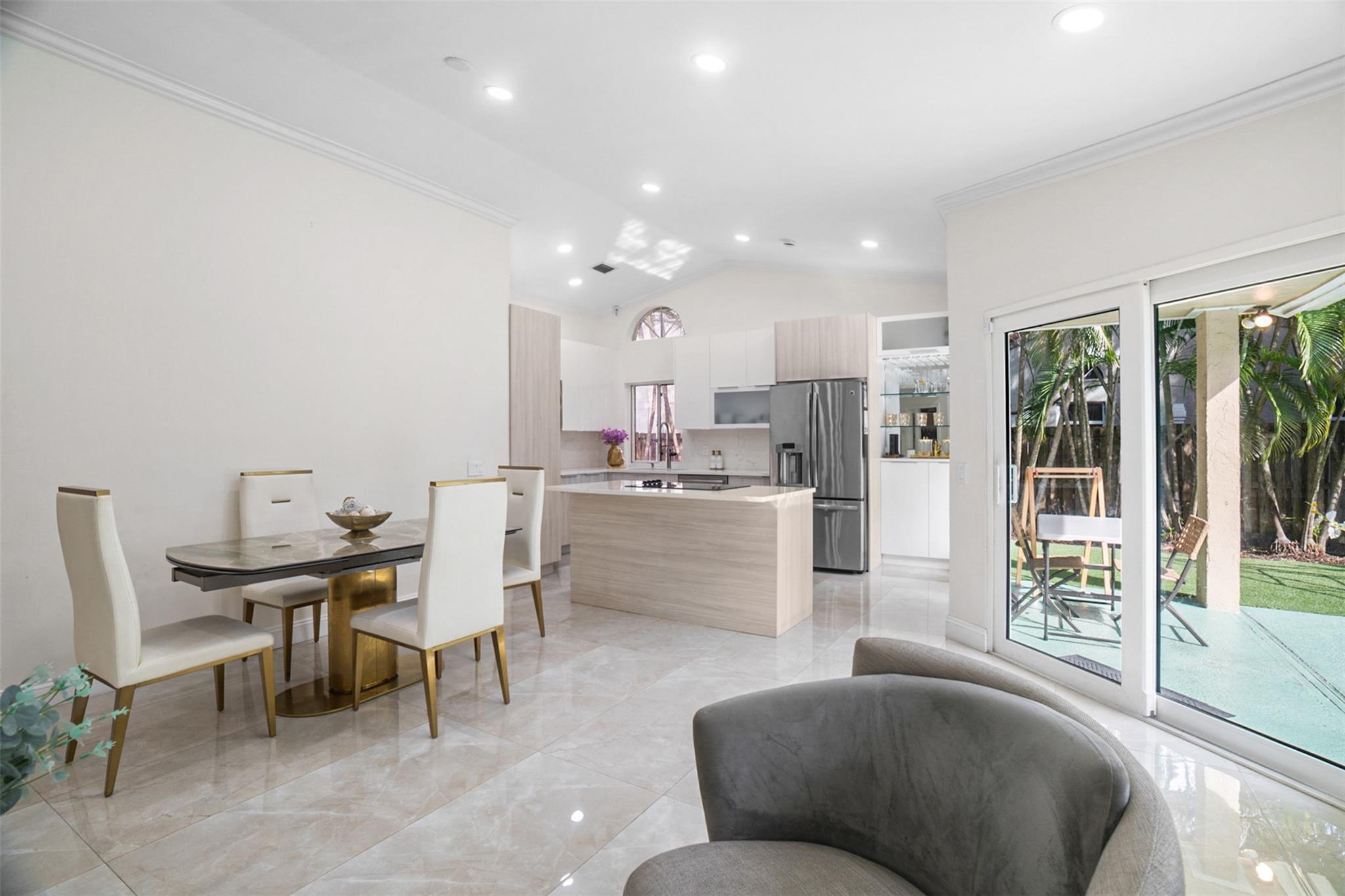 Country Isles Garden Home - Residential