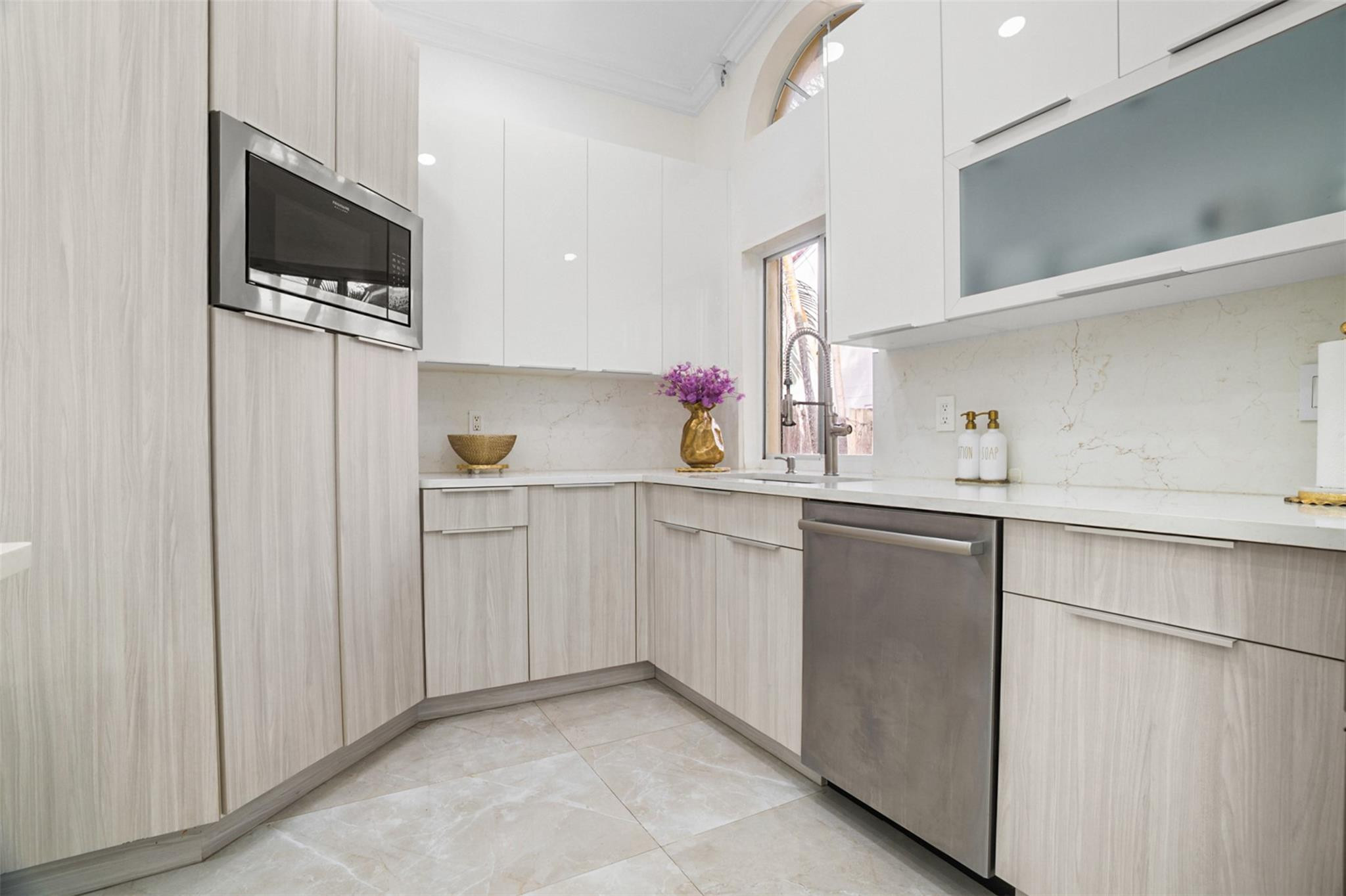 Country Isles Garden Home - Residential