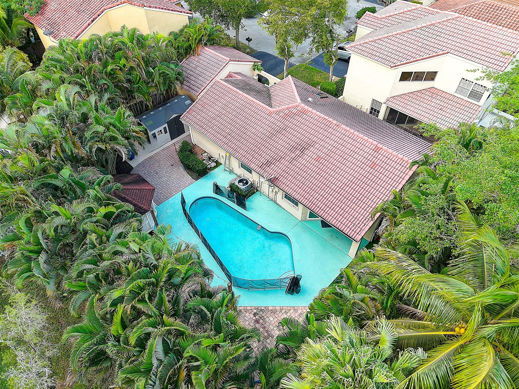 Country Isles Garden Home - Residential